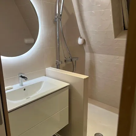 Maison De Charme A Avec Jardin Clos Rer B Proche Hébergement de vacances *
