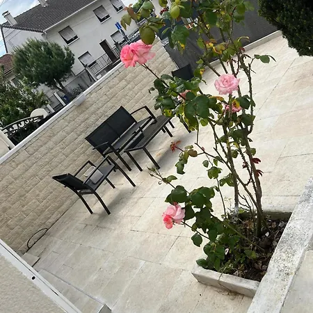 Maison De Charme A Avec Jardin Clos Rer B Proche Hébergement de vacances