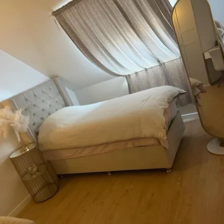 Maison De Charme A Avec Jardin Clos Rer B Proche *